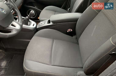 Минивэн Renault Grand Scenic 2010 в 