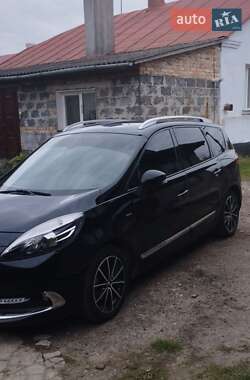 Минивэн Renault Grand Scenic 2012 в 