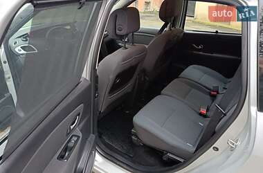 Минивэн Renault Grand Scenic 2010 в 