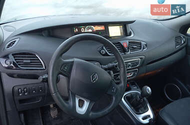 Минивэн Renault Grand Scenic 2011 в 