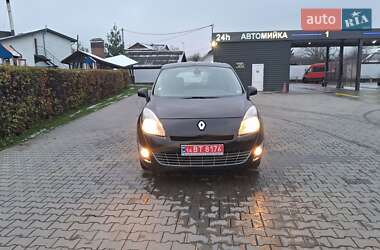 Минивэн Renault Grand Scenic 2009 в Косове