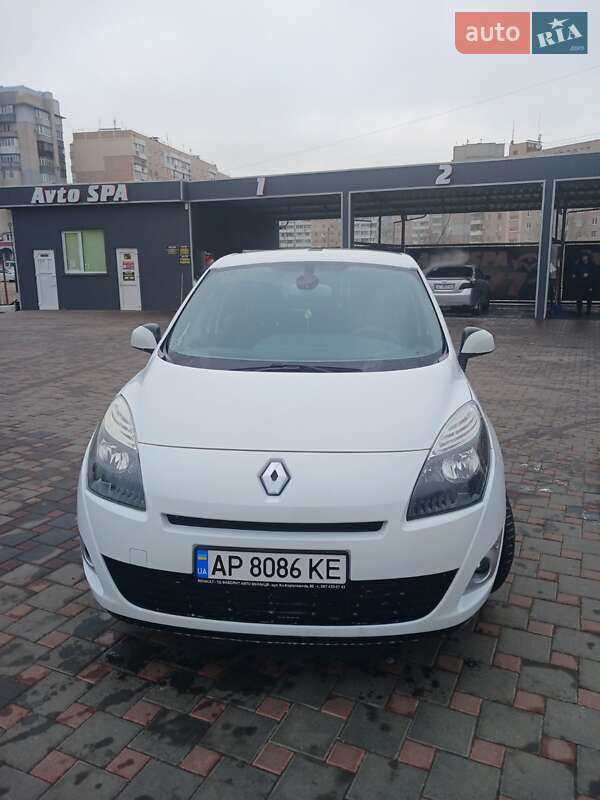 Renault Grand Scenic 2010