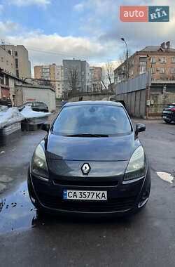 Минивэн Renault Grand Scenic 2009 в 