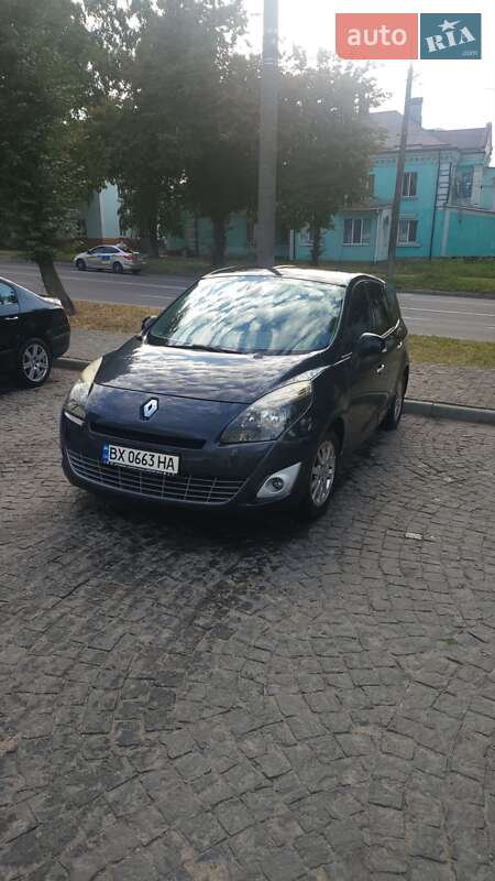 Renault Grand Scenic 2011