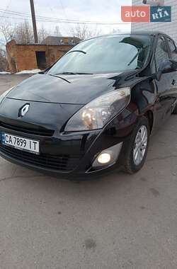 Минивэн Renault Grand Scenic 2011 в Чернобае