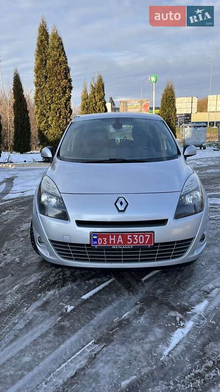 Минивэн Renault Grand Scenic 2011 в Дубно