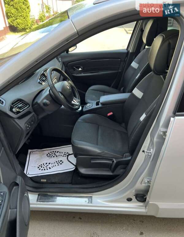 Минивэн Renault Grand Scenic 2014 в Остроге