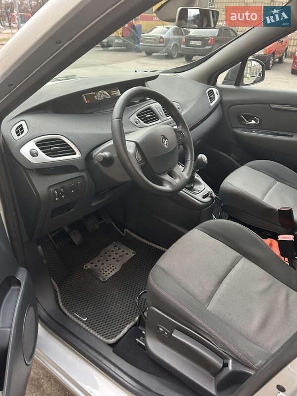 Минивэн Renault Grand Scenic 2013 в Киеве фото 10 Минивэн Renault Grand Scenic 2013 в Киеве