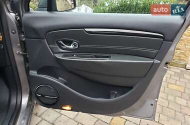 Минивэн Renault Grand Scenic 2013 в 