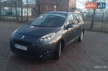 Минивэн Renault Grand Scenic 2010 в 