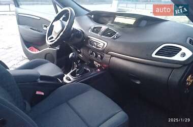 Минивэн Renault Grand Scenic 2010 в 