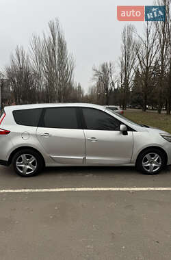 Минивэн Renault Grand Scenic 2013 в Кривом Роге