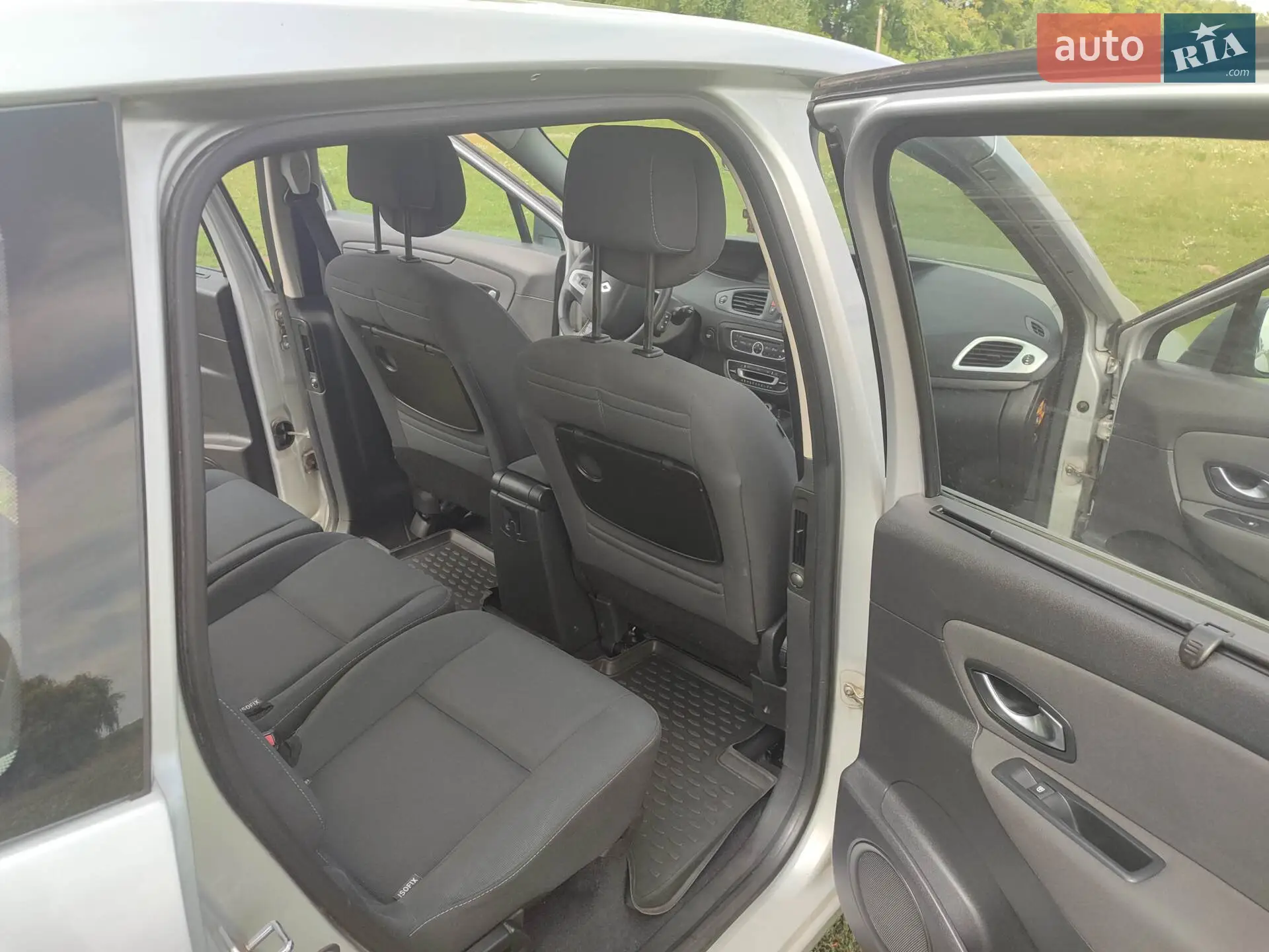 2010 Renault Scenic - мініатюра 18