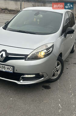 Минивэн Renault Grand Scenic 2012 в 