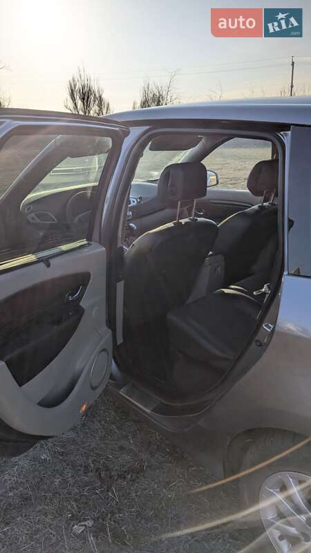 Мінівен Renault Grand Scenic 2010 в Дніпрі