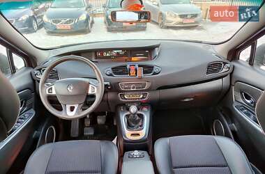 Минивэн Renault Grand Scenic 2011 в 