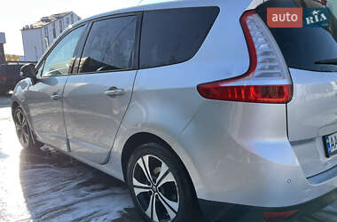 Минивэн Renault Grand Scenic 2012 в 