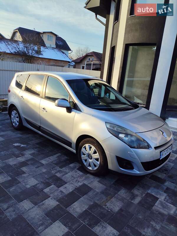 Минивэн Renault Grand Scenic 2010 в Ивано-Франковске фото 3 Минивэн Renault Grand Scenic 2010 в Ивано-Франковске
