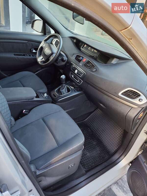 Минивэн Renault Grand Scenic 2010 в Ивано-Франковске фото 15 Минивэн Renault Grand Scenic 2010 в Ивано-Франковске