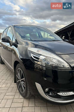 Минивэн Renault Grand Scenic 2012 в 
