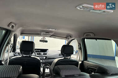 Минивэн Renault Grand Scenic 2012 в 
