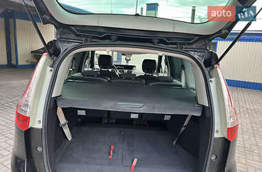 Минивэн Renault Grand Scenic 2012 в 