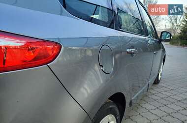 Мінівен Renault Grand Scenic 2012 в 