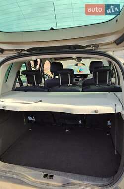 Минивэн Renault Grand Scenic 2011 в 
