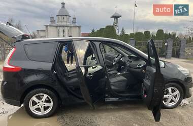 Минивэн Renault Grand Scenic 2012 в 