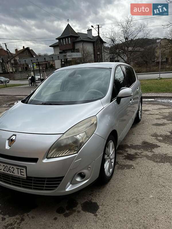 Renault Grand Scenic 2010