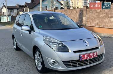Минивэн Renault Grand Scenic 2009 в 