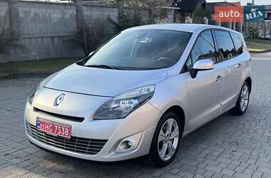 Минивэн Renault Grand Scenic 2009 в 