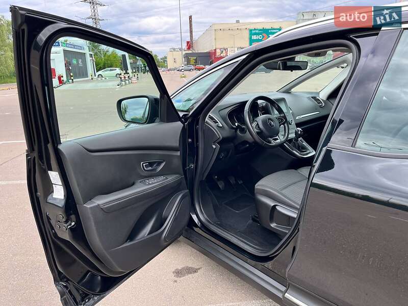 Минивэн Renault Grand Scenic 2017 в Киеве