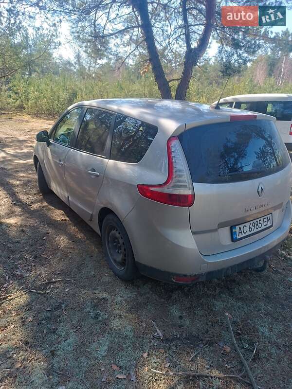 Минивэн Renault Grand Scenic 2011 в Нововолынске