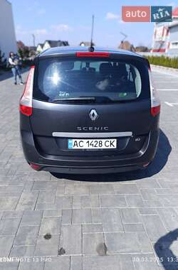 Минивэн Renault Grand Scenic 2010 в 
