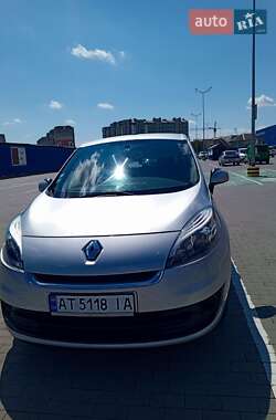 Мінівен Renault Grand Scenic 2012 в 