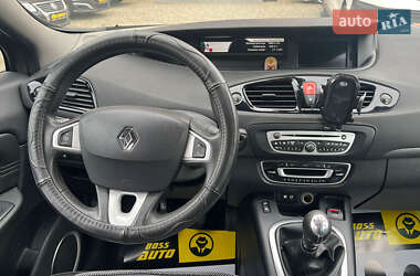 Минивэн Renault Grand Scenic 2011 в 