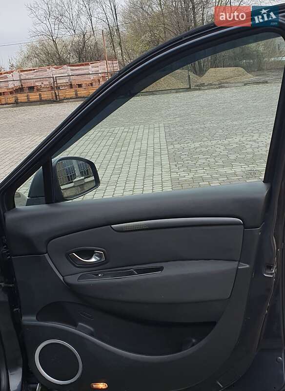 Минивэн Renault Grand Scenic 2010 в Снятине