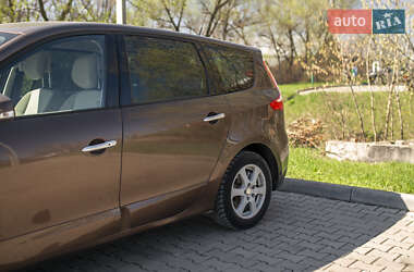 Мінівен Renault Grand Scenic 2010 в 