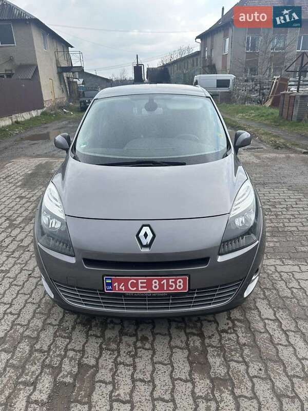 Мінівен Renault Grand Scenic 2011 в Калуші фото Мінівен Renault Grand Scenic 2011 в Калуші