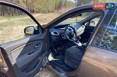 Минивэн Renault Grand Scenic 2009 в 