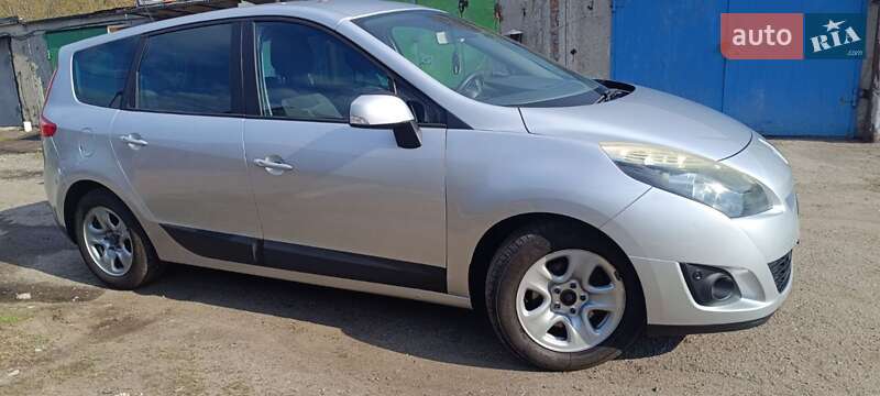 Минивэн Renault Grand Scenic 2009 в Кременчуге