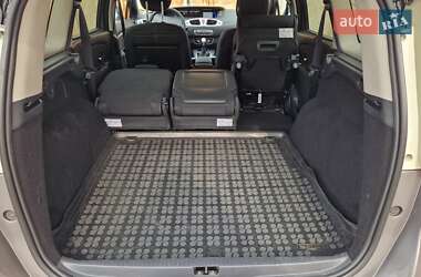 Минивэн Renault Grand Scenic 2011 в 