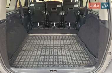 Минивэн Renault Grand Scenic 2011 в 