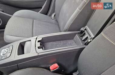 Минивэн Renault Grand Scenic 2011 в 
