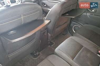 Минивэн Renault Grand Scenic 2011 в 
