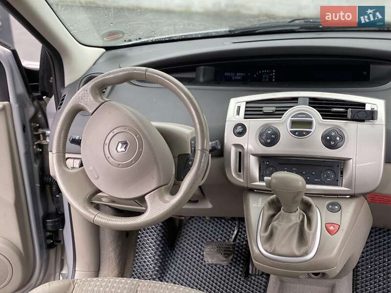 Минивэн Renault Grand Scenic 2005 в Ровно