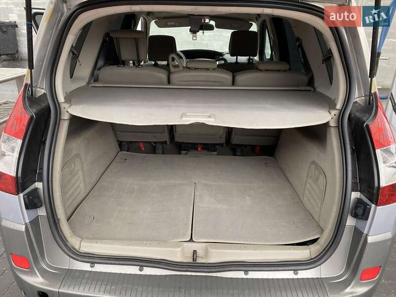 Минивэн Renault Grand Scenic 2005 в Ровно