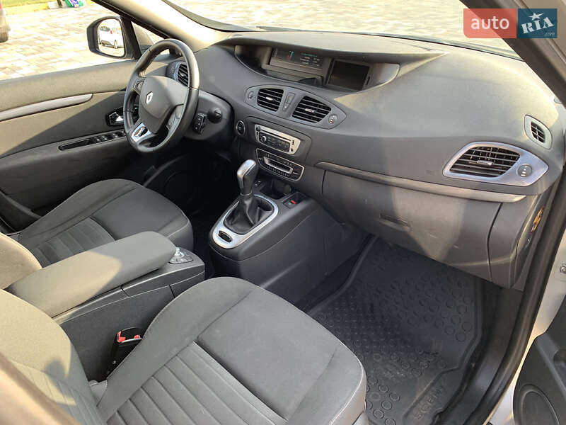 Минивэн Renault Grand Scenic 2015 в Ирпене