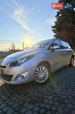 Мінівен Renault Grand Scenic 2009 в 